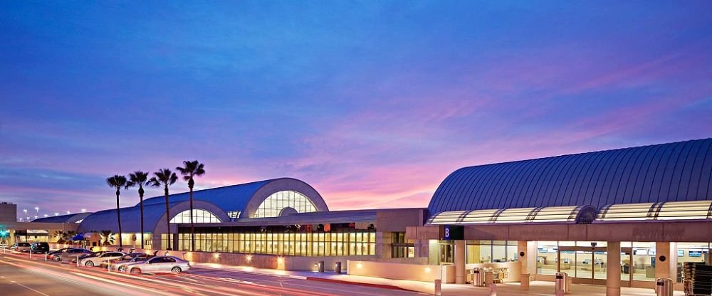 Frontier Airlines SNA Terminal – John Wayne Airport