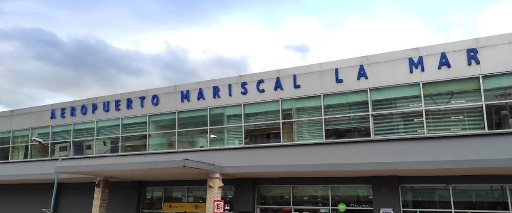 Aeroregional Airlines CUE Terminal – Mariscal Lamar International Airport
