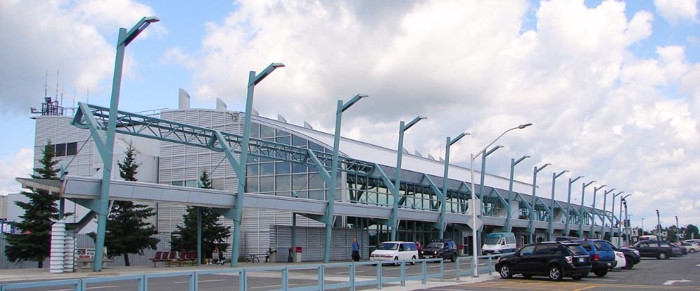 Air Canada Rouge YQT Terminal – Thunder Bay International Airport
